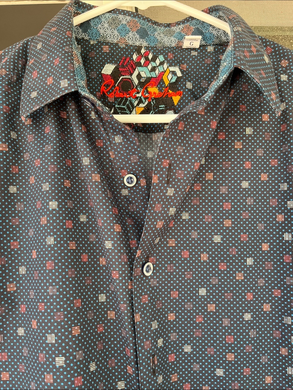 NWOT Robert Graham Navy Button-Down with Multicolor Geometric Embroidery Size L - Picture 3 of 11